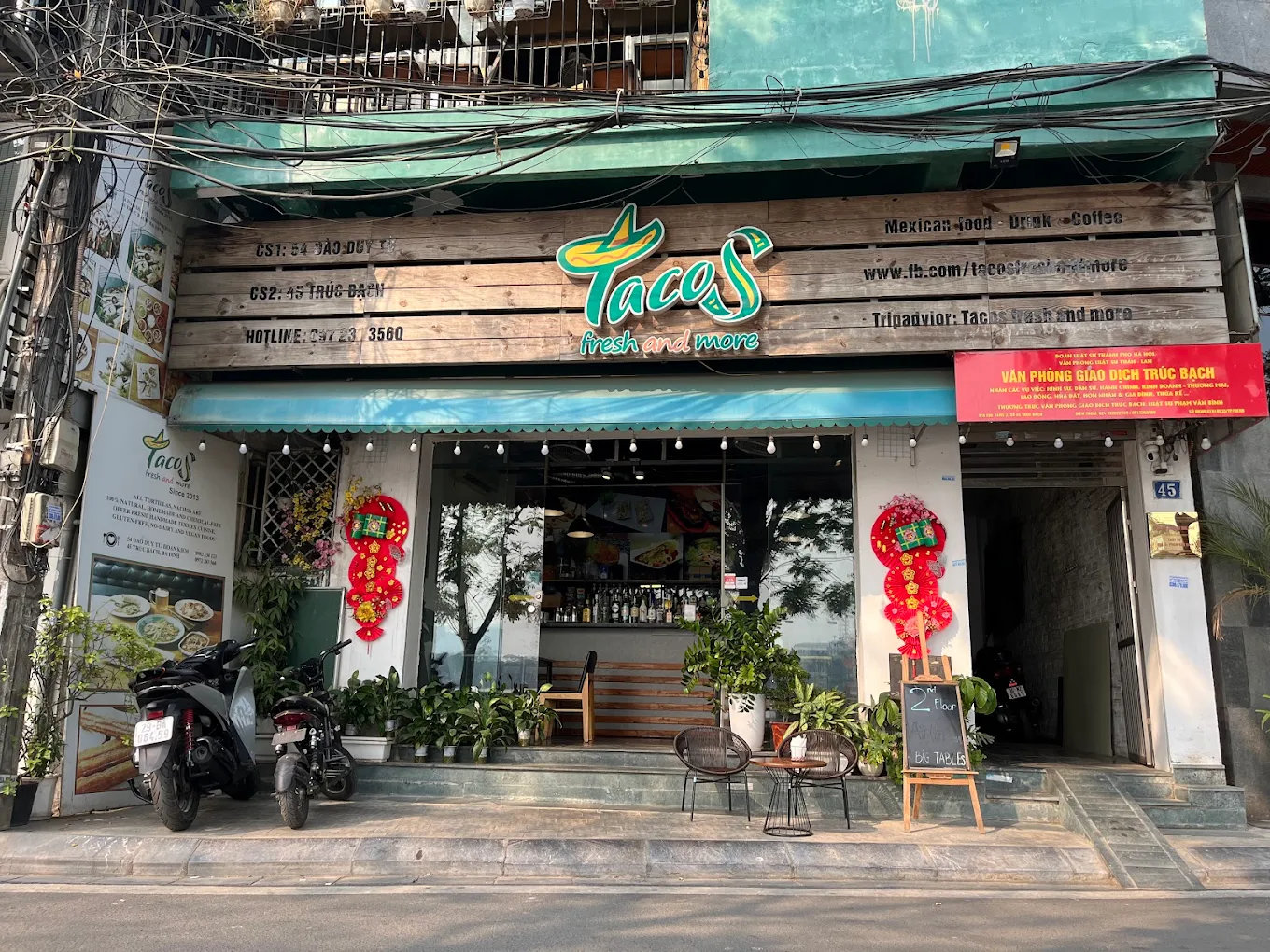Vintage interior of Tacos – Fresh and More with minimalist design
